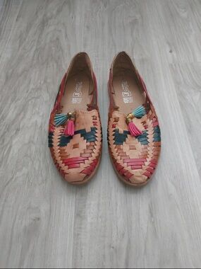 Vintage Handwoven Tan Leather Huarache Flats with Pink & Teal Accents Coastal